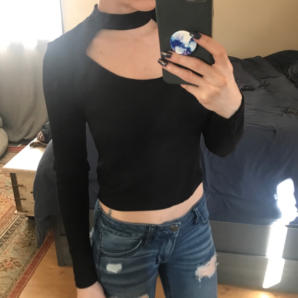Black ribbed top